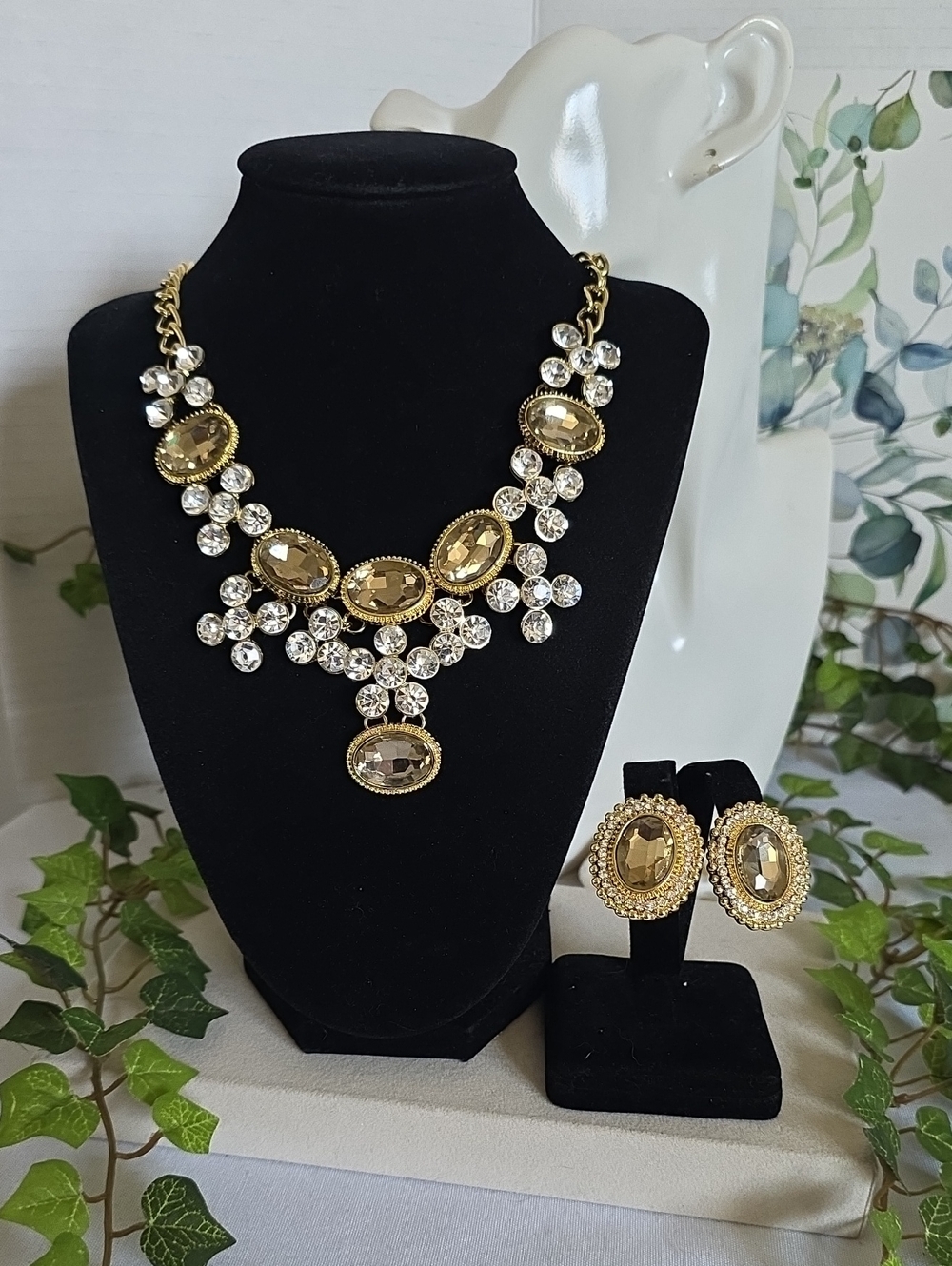 ​Elegant Gold-Tone Statement Necklace & Earring Set – Champagne Crystal Accents